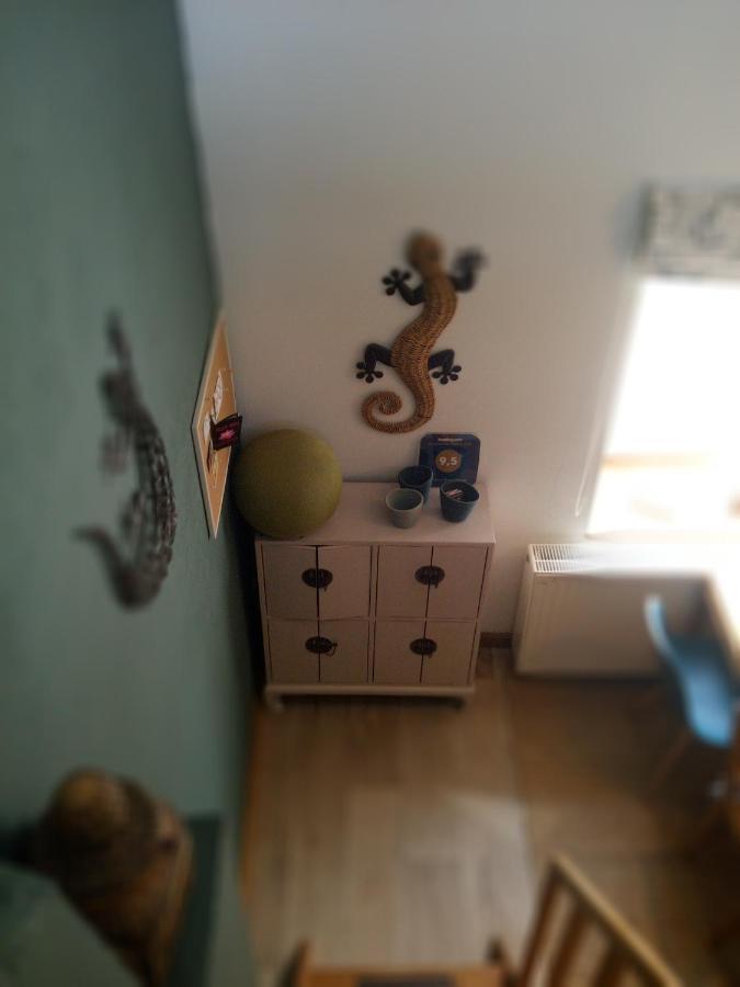 Celinie'S Guest House Gerin Buitenkant foto