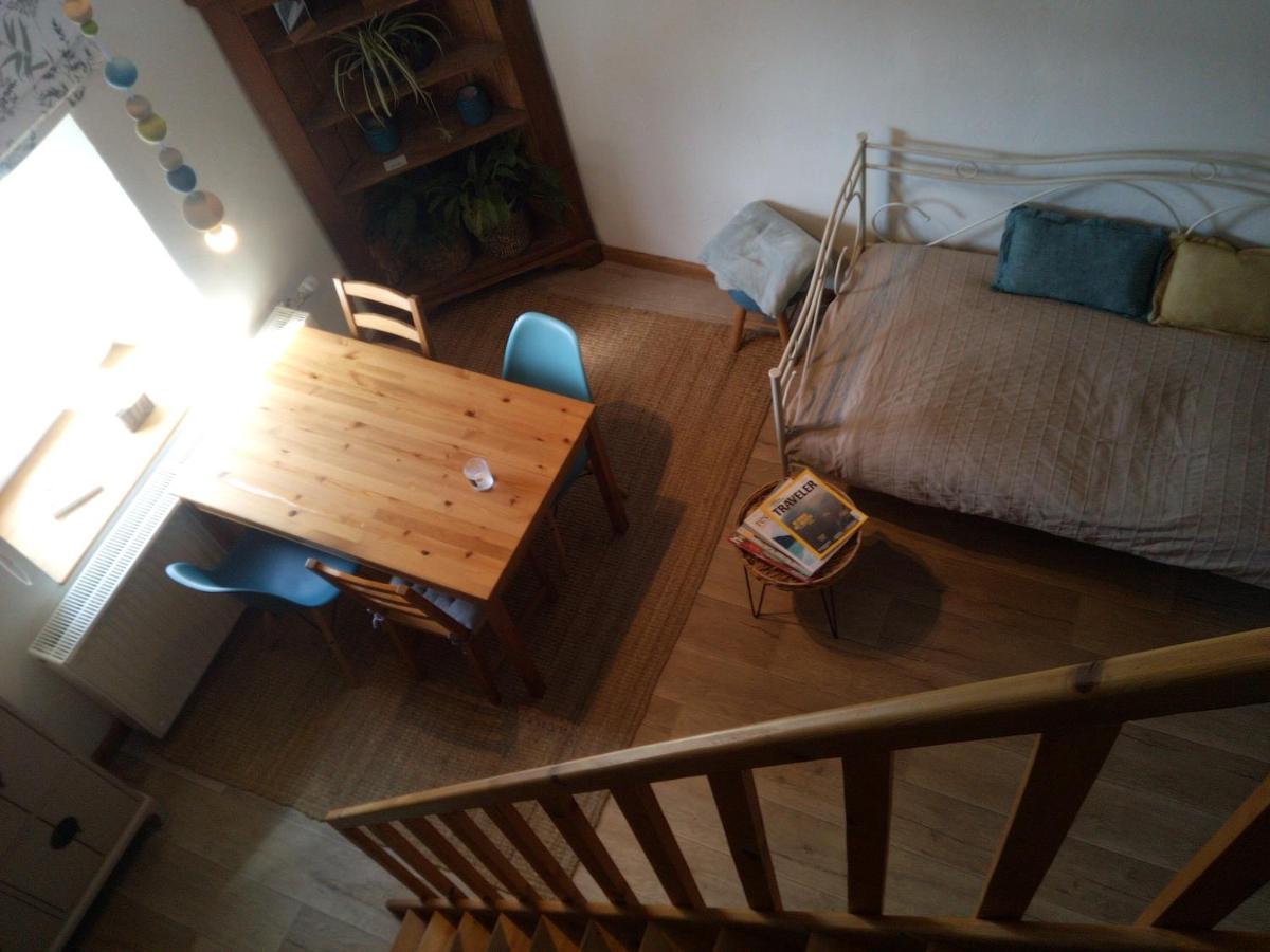 Celinie'S Guest House Gerin Buitenkant foto